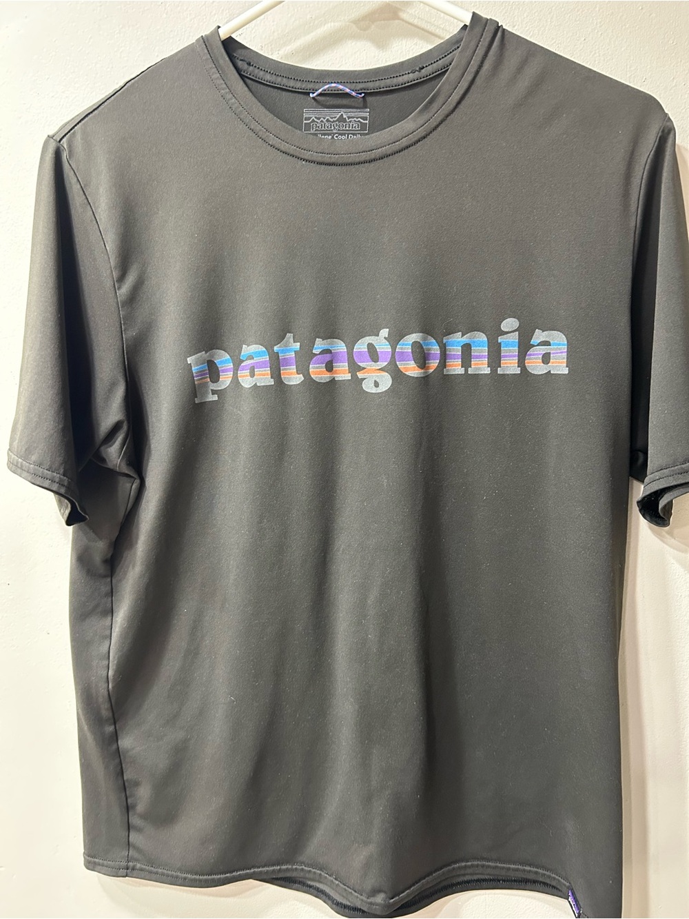 Patagonia women Black Logo Short-Sleeve T-Shirt/ size S